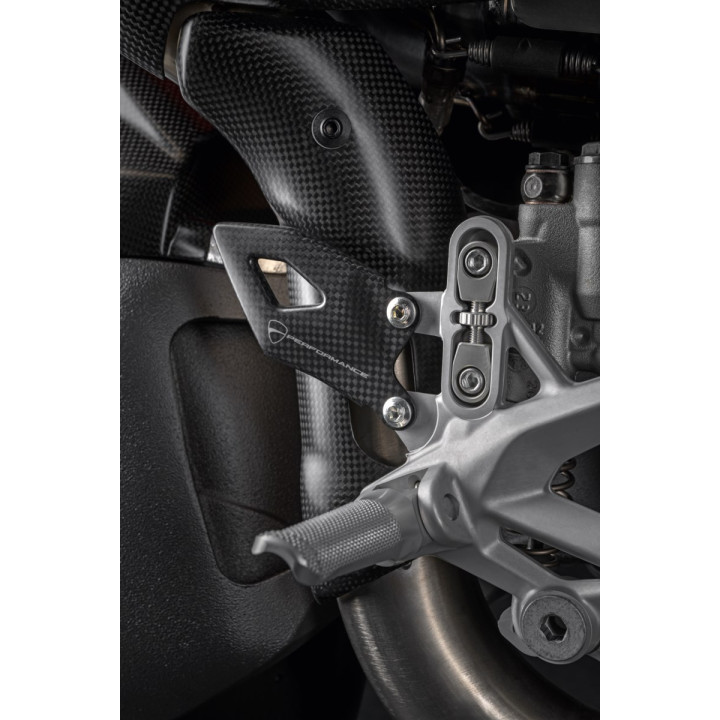 Pare-talons en carbone — réf. 96981851AA | Ducati Store
