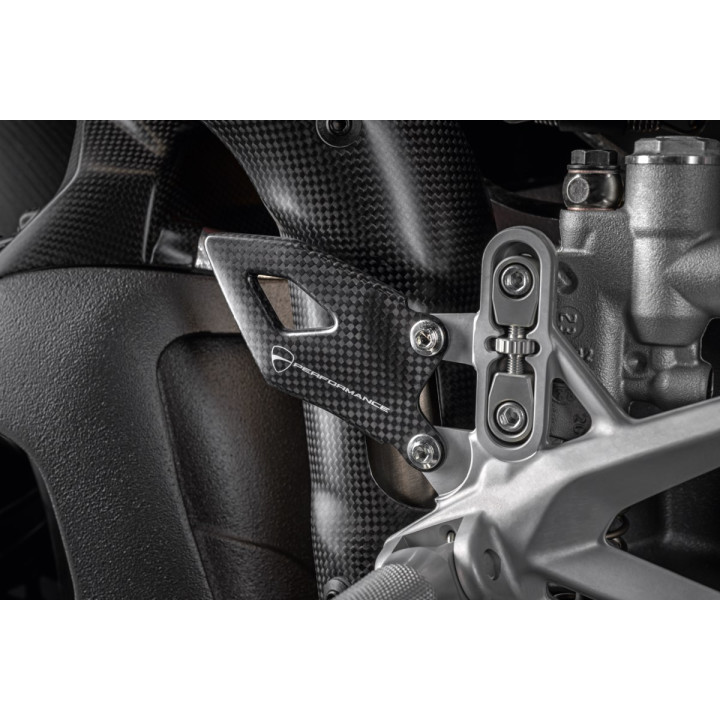 Pare-talons en carbone — réf. 96981851AA | Ducati Store